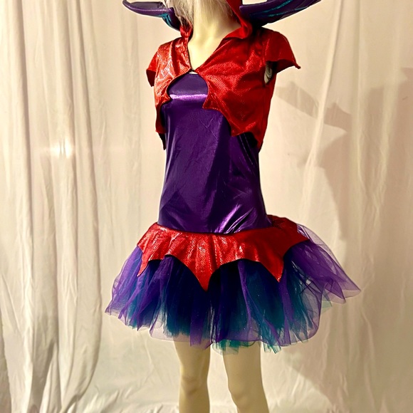 Adorable Princess Paradise adult costume. Outstanding quality. Adult 4-6. - Picture 13 of 13